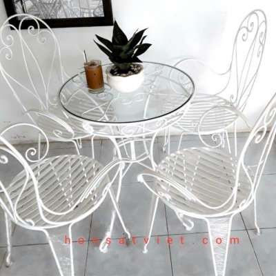 Bàn ghế sắt